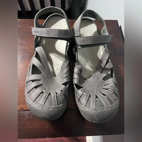 J Sport Womens Poppy Sandals S9POP19 Grey J-Sport Size 9 Strappy Comfy Water EUC - Picture 1 of 6